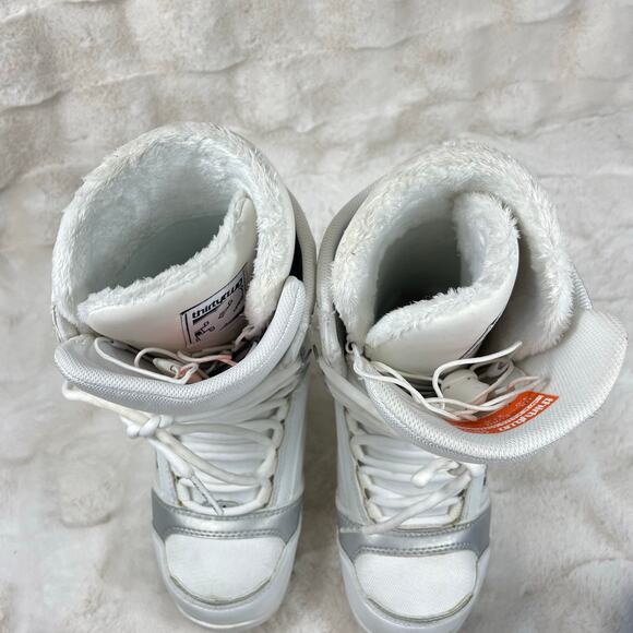 🔥Thirty Two Women’s 7 Walker Snowboard Boots White- Gray Comfort Fit Soft - Picture 9 of 13
